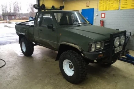 Dakar hilux